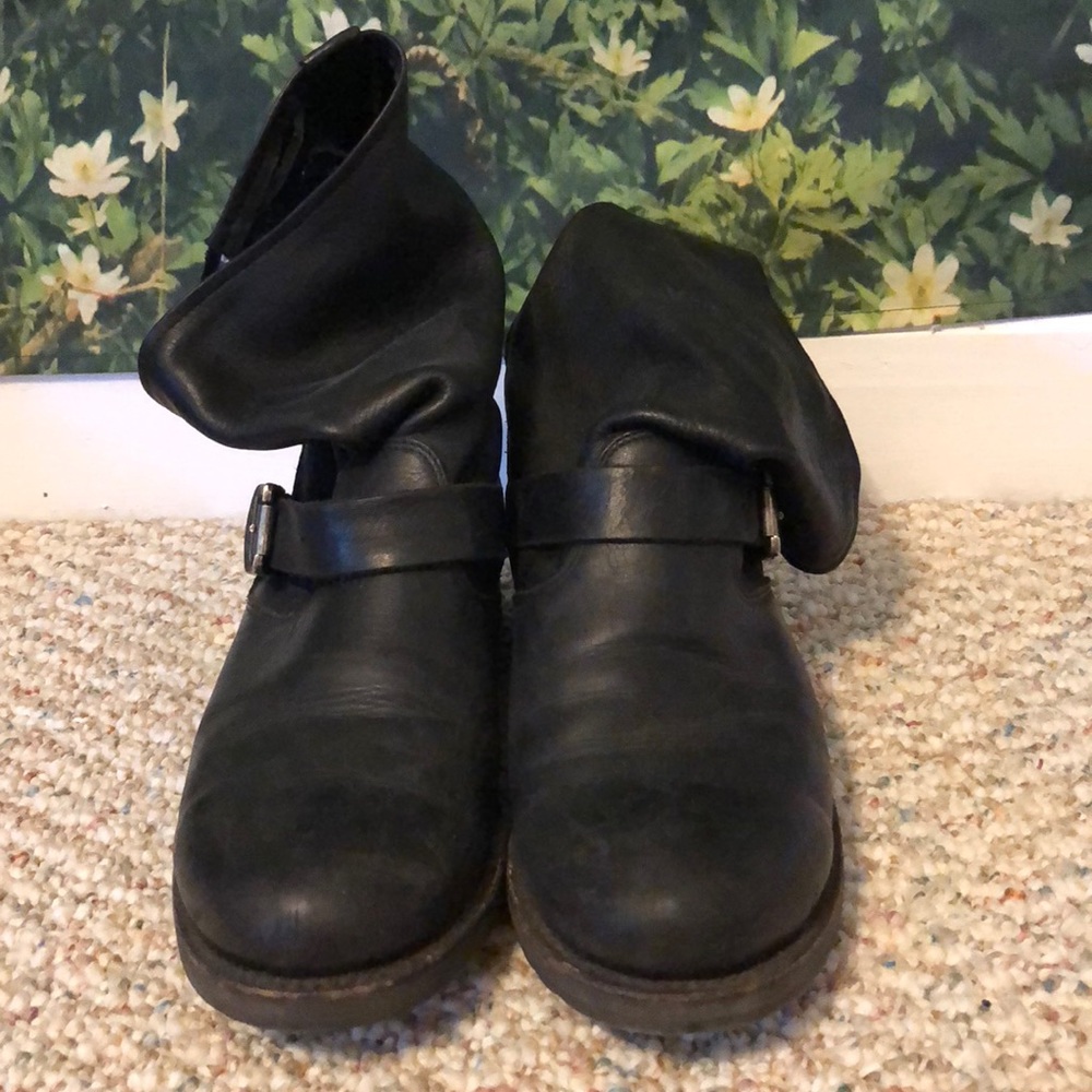 Size 11 women’s Frye boots